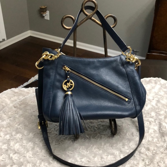 Michael Kors Handbags - ❤️❤️SOLD❤️ SOLD❤️❤️